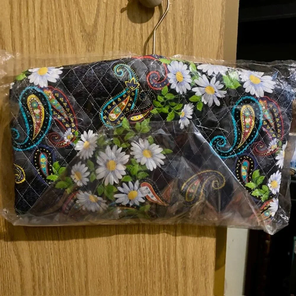 Quilted Closet Safe Hidden Pockets Home or Travel Paisley Daisy Print New